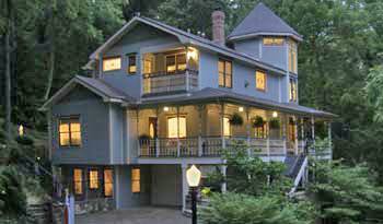 Arsenic And Old Lace B And B - Search for free rooms and guaranteed low rates in Eureka Springs, easy trips 3 photos
