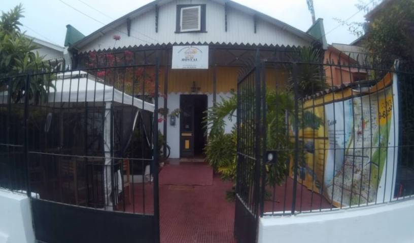 Hostal Casona de Chorrillos - Search for free rooms and guaranteed low rates in Vina del Mar 14 photos