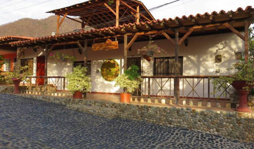 Magic House - Search for free rooms and guaranteed low rates in Taganga 27 photos