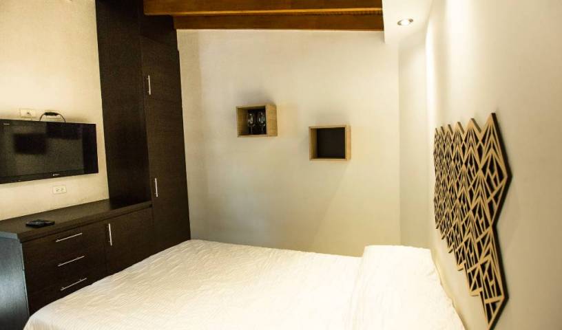Sagrado Hostel and Rooftop - हॉस्टल और होटल आरक्षण के लिए उपलब्ध कमरे और बिस्तर खोजें Medellin 13 तस्वीरें