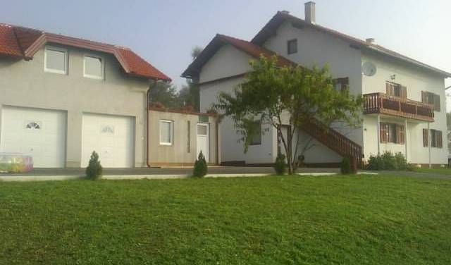 Melissa - Search for free rooms and guaranteed low rates in Rakovica 8 photos