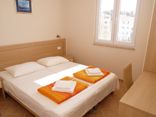Villa Bondi, Makarska, Croatia, how to choose a hotel or hostel in Makarska