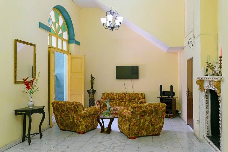 Casa Colonial Anaoska, Centro Habana, Cuba, find your adventure and travel, book now with Instant World Booking in Centro Habana