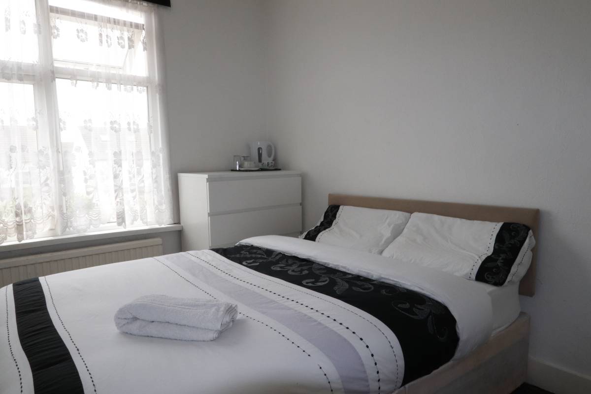 Barking Guest House, East London, England, hotel reviews and discounted prices in East London