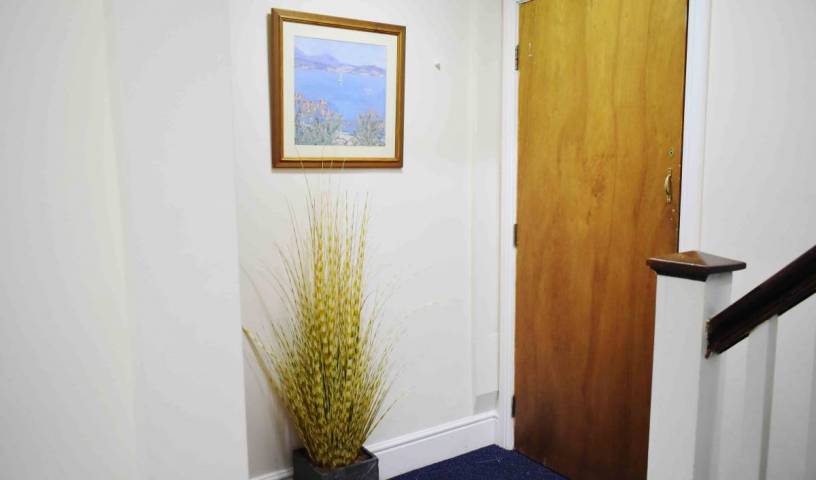 Royal Square Hotel - Birmingham Airport - Search available rooms for hotel and hostel reservations in Birmingham International Airpo 27 photos