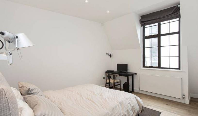 Trafalgar Square Apartment - Search for free rooms and guaranteed low rates in West End of London 11 photos