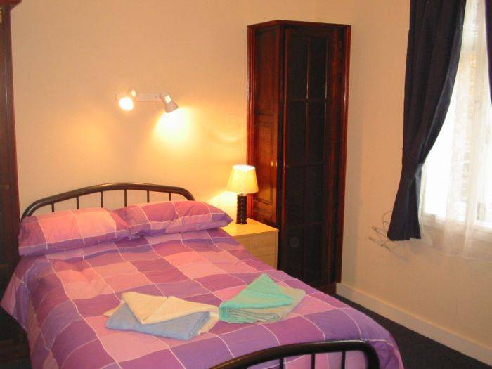 Priory Guest House, South West London, England, instant online booking in South West London