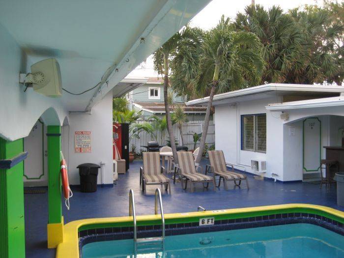 Deauville Hostel and Crewhouse, Fort Lauderdale, Florida, Florida hotels and hostels