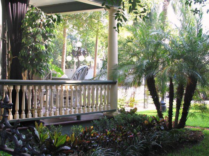 Larelle House Bed and Breakfast, Saint Petersburg, Florida, what do I need to know when traveling the world in Saint Petersburg