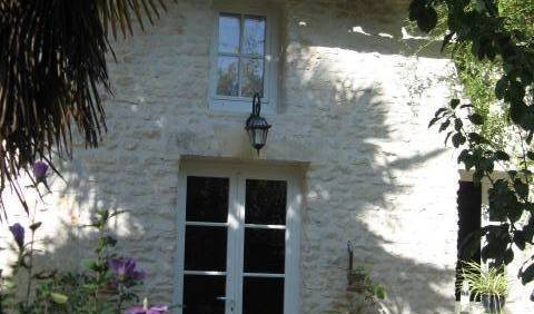 Gite Du Calme - Bed and Breakfast - Search for free rooms and guaranteed low rates in Cherac 14 photos