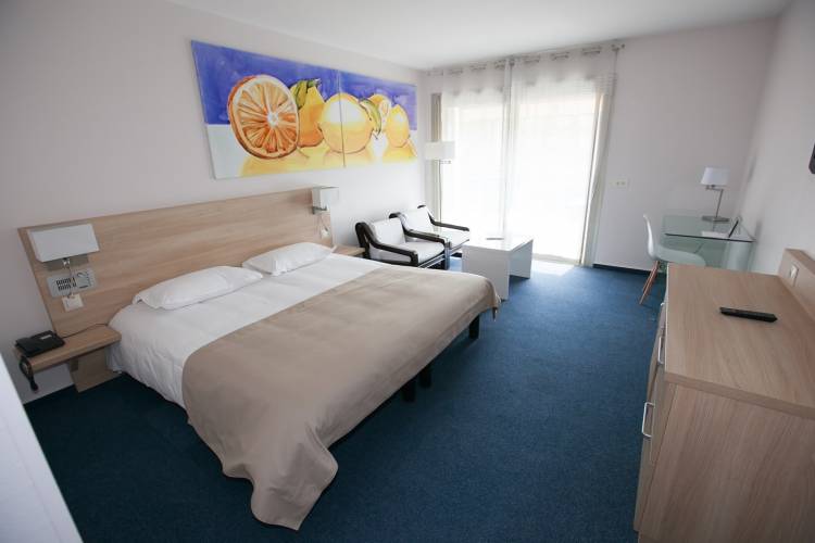 Hotel Chambord, Menton, France, Online κρατήσεις, κρατήσεις ξενοδοχείων, οδηγούς πόλης, διακοπές, φοιτητικά ταξίδια, ταξίδια προϋπολογισμού σε Menton