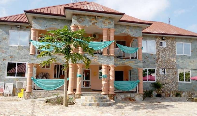 El-King Home Lodge - Search available rooms for hotel and hostel reservations in Aburi, holiday reservations 1 photo