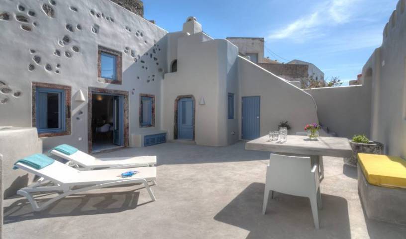 Luna Santorini Suites, reservas de hotel 15 fotos