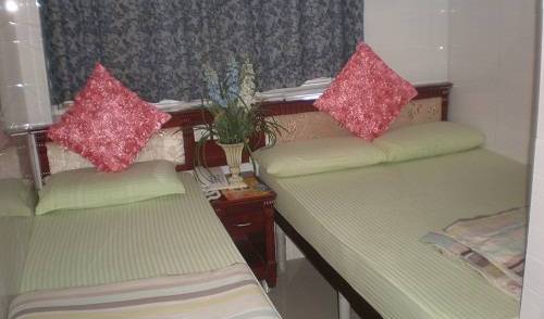 Canadian Hostel - Search available rooms for hotel and hostel reservations in Hong Kong 4 photos