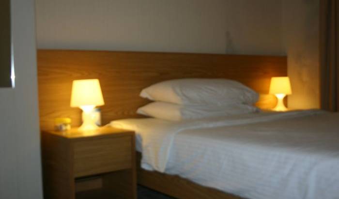 Kingston Inn - Get low hotel rates and check availability in Causeway Bay 1 photo