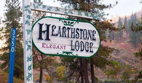 Hearthstone Elegant Lodge By The River 4 photos