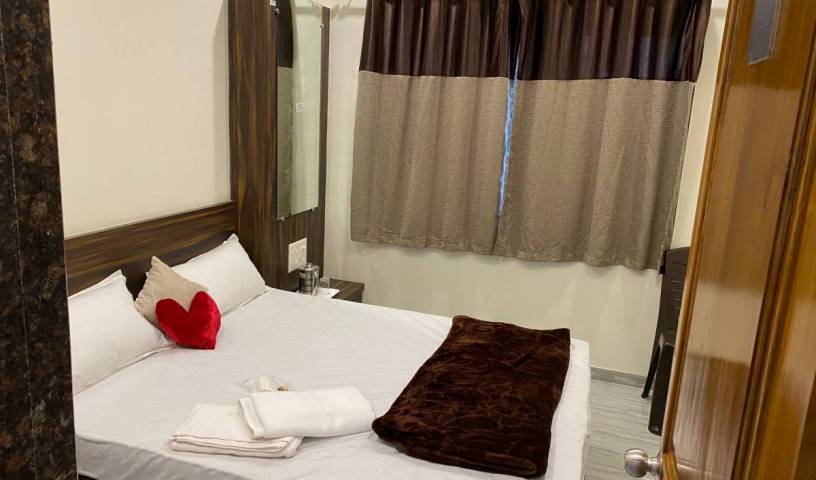 Galaxy Residency, Panchgani - Get low hotel rates and check availability in Panchgani 25 photos