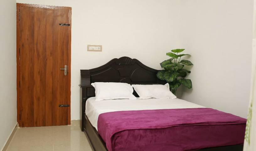 Gems Apartment Hotel and Homestay - Get low hotel rates and check availability in Irinjalakuda 7 photos