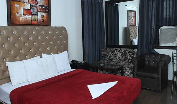 Hotel D-Dreamz Suite - Search for free rooms and guaranteed low rates in New Delhi, IN 9 photos