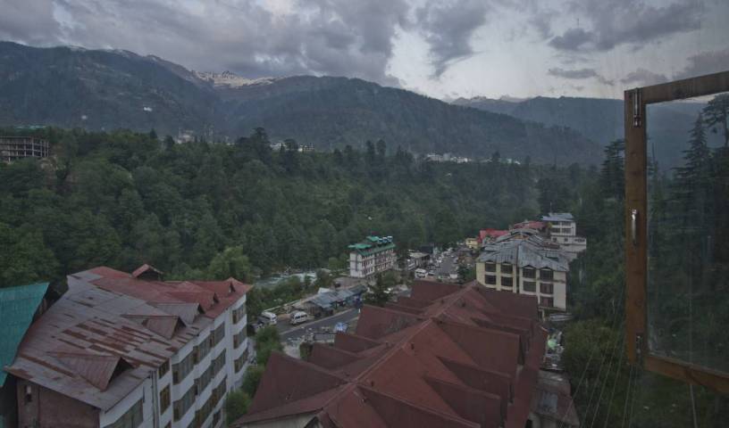 Sarthak Regency - Get low hotel rates and check availability in Manali 10 photos