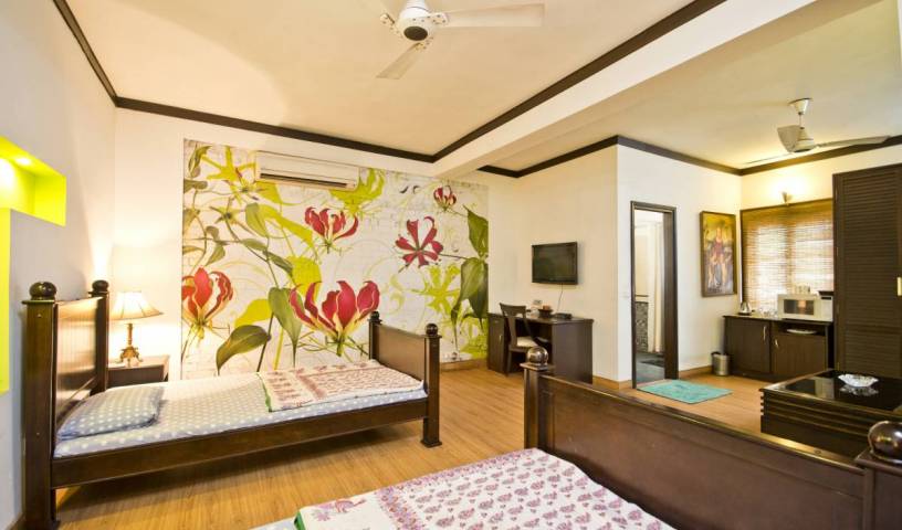 Trendy Bed and Breakfast - Get low hotel rates and check availability in New Delhi, hotels near tours and celebrities homes in Delhi, India 6 photos