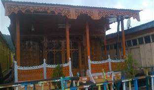 Young Shahzada Group Of Houseboats - Get low hotel rates and check availability in Srinagar 7 photos