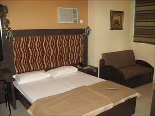 Hotel Highway Residence, Breach Candy, Mumbai, India, India hotels and hostels