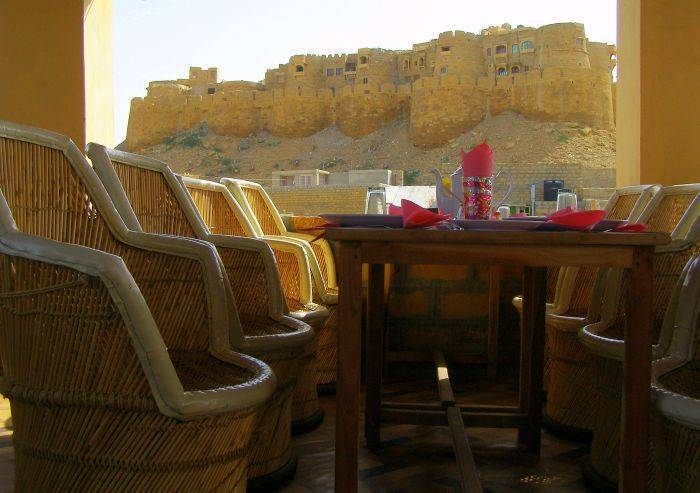 Hotel Jeetmahal, Jaisalmer, India, book hotels and hostels now with IWBmob in Jaisalmer