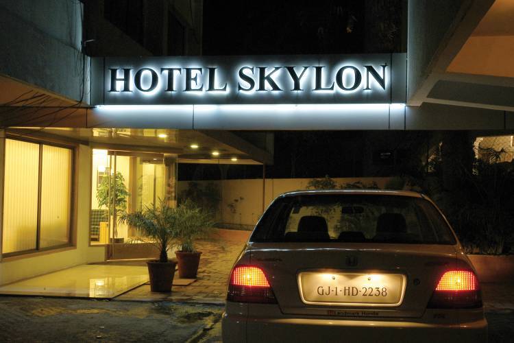 Hotel Skylon, Ahmadabad, India, India hotels and hostels