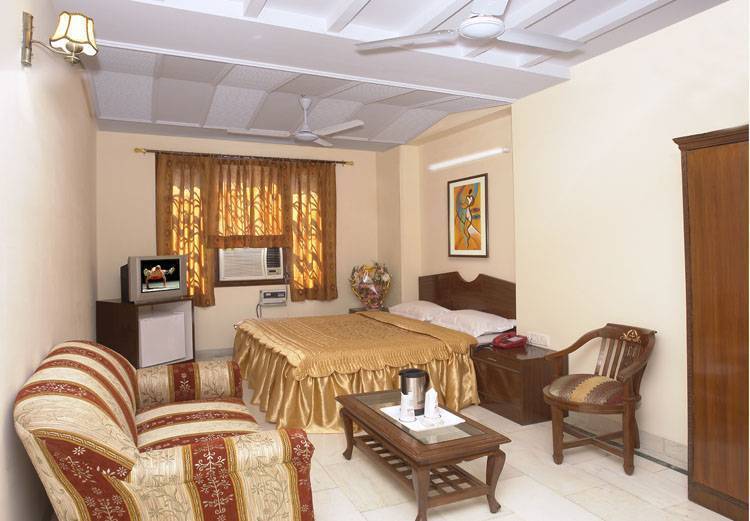 Hotel Unistar, New Delhi, India, top travel website for planning your next adventure in New Delhi