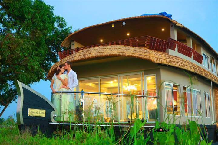Indiavacationz Houseboats, Alleppey, India, India hotels and hostels