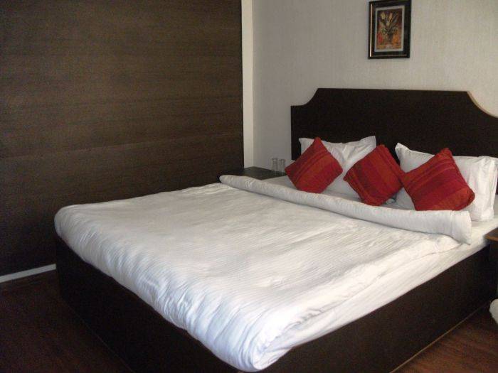 Manali Jain Cottage, Manali, India, join the hotel club, book with Instant World Booking in Manali