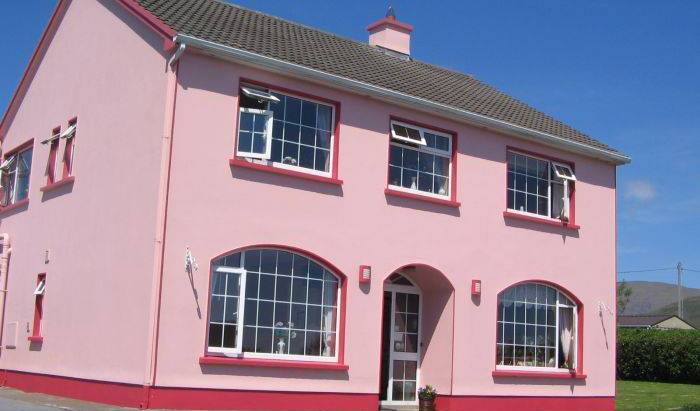 Brownes Bed and Breakfast - Get low hotel rates and check availability in An Daingean 7 photos