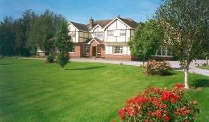 Redwood Guest House and Apartments - Search for free rooms and guaranteed low rates in Killarney, hotels, lodging, and special offers on accommodation 23 photos