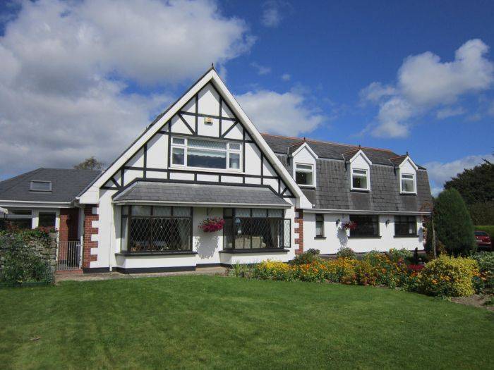 Lurriga Lodge, Adare, Ireland, hotels in safe locations in Adare