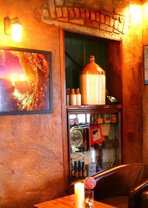 Maddens Bridge Bar and Restaurant, Bun Dobhrain, Ireland, hotels near ancient ruins and historic places in Bun Dobhrain