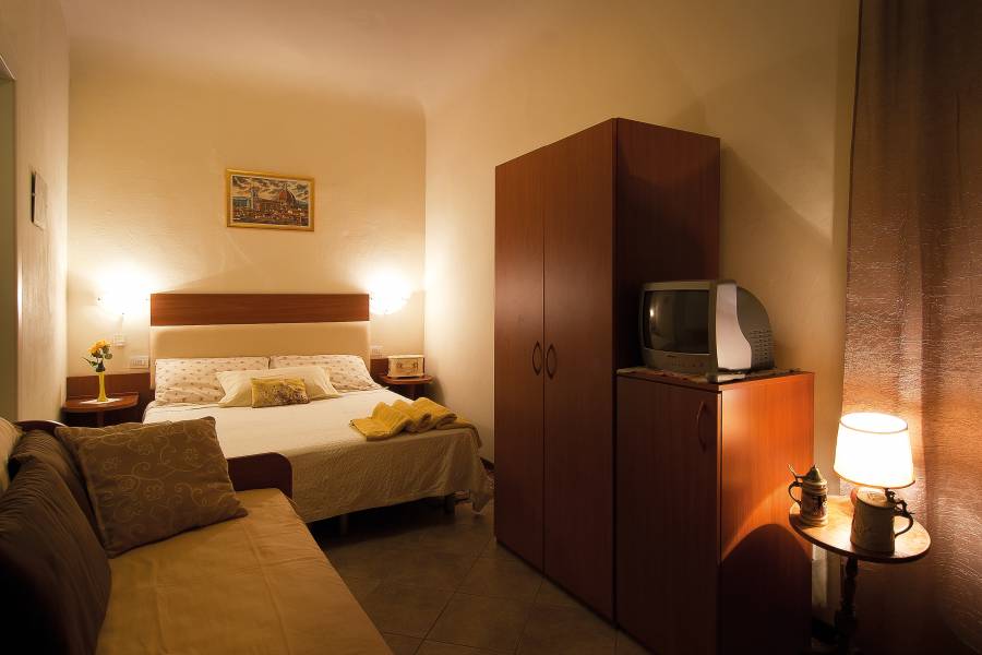 Casa Billi, Florence, Italy, we guarantee the lowest price for your hotel in Florence