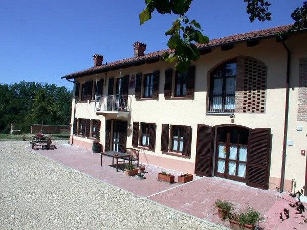 Cascina Caldera, Cantarana, Italy, UPDATED 2022 what is a backpackers hostel? Ask us and book now in Cantarana