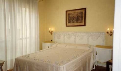 Accademia - Search for free rooms and guaranteed low rates in Bergamo 5 photos