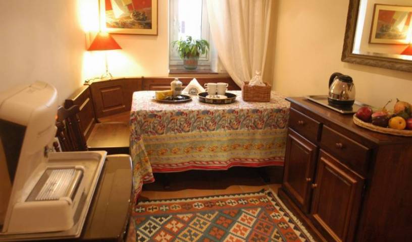 Bed And Breakfast A Casa Di Lia - Search available rooms for hotel and hostel reservations in Rome 3 photos