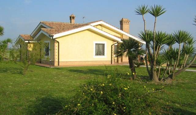 Case Del Sole Bed And Breakfast - Search available rooms for hotel and hostel reservations in Cerveteri, holiday reservations 5 photos