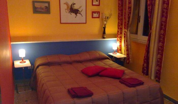 Domus Maximi B and B - Search for free rooms and guaranteed low rates in Rome 13 photos