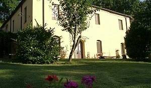 Ecoturismo La Casa Gialla - Search available rooms for hotel and hostel reservations in Siena 4 photos