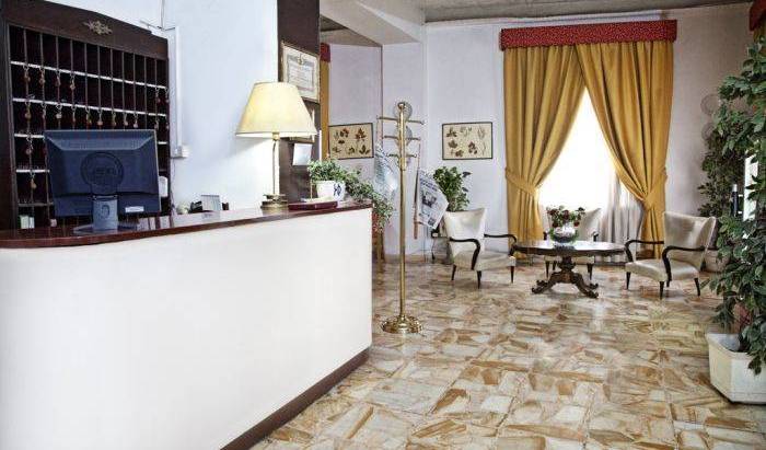 Hotel D'Anna - ابحث عن الغرف المتاحة لحجوزات الفنادق والنزل Napoli 6 الصور