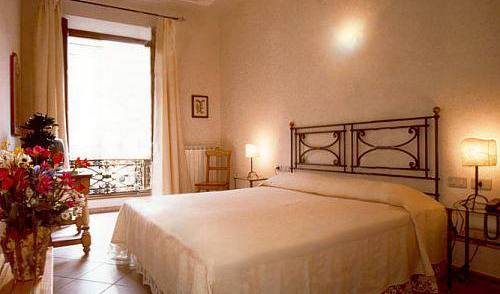 Il Porcellino Tourist House - Get low hotel rates and check availability in Florence, hotels near metro stations in Florence (Firenze), Italy 1 photo