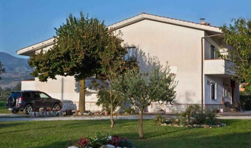 Il Tiglio BB - Căutați camere disponibile pentru rezervări de hoteluri și pensiuni în Padula, Rezervări confirmate online securizate 14 fotografii