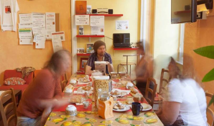 Manena Hostel - Online rezervace ubytování se snídaní a hotely ve městě hornbach Genoa 15 fotky