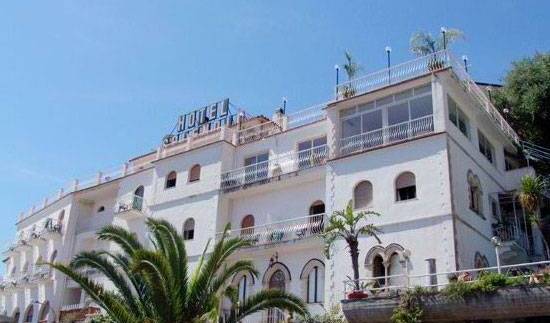 President Hotel Splendid - Hae alhaiset hinnat ja tarkista saatavuus kohteessa Taormina, löytää halpoja tarjouksia lomat 8 Valokuvat
