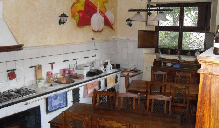 Re Alarico Hostel - Search for free rooms and guaranteed low rates in Cosenza 2 photos