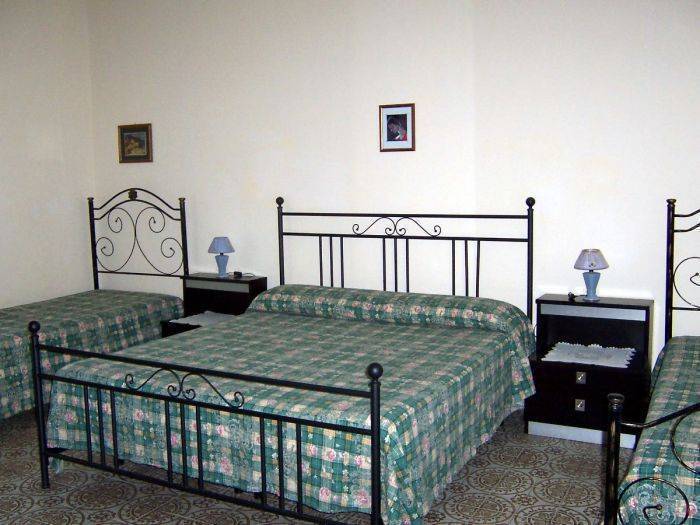 Etna Bed and Breakfast, Catania, Italy, compare with the world's largest hotel sites in Catania